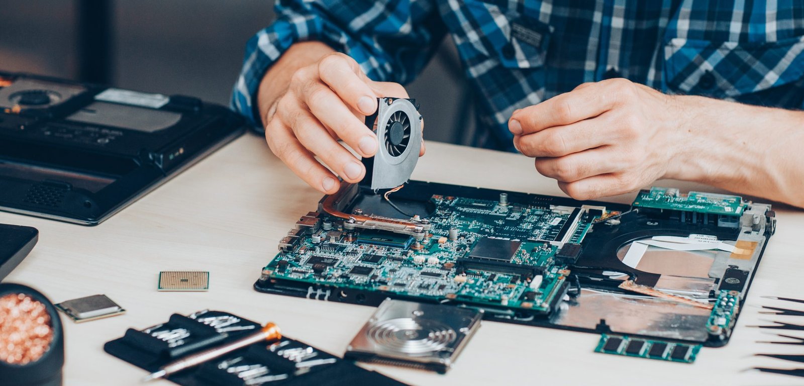 Desktop & Device Setup Configuration Service | Wezatech