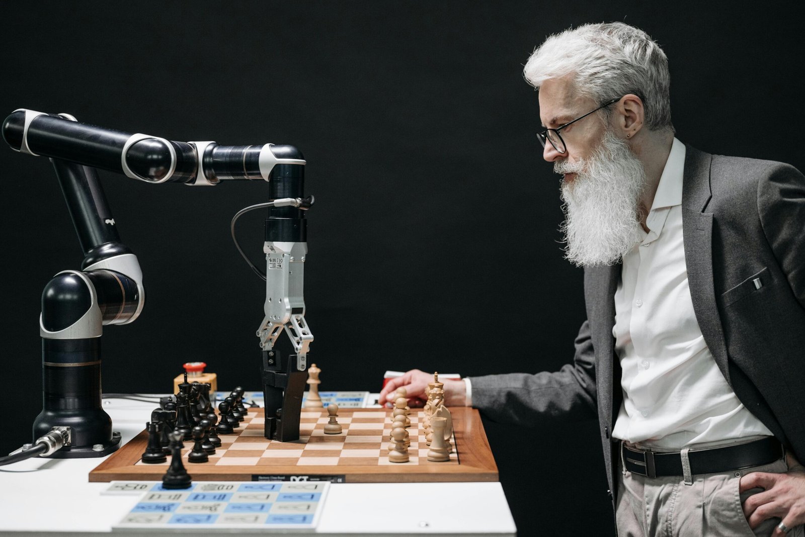 AI for small businesses in Qatar supporting human decisions