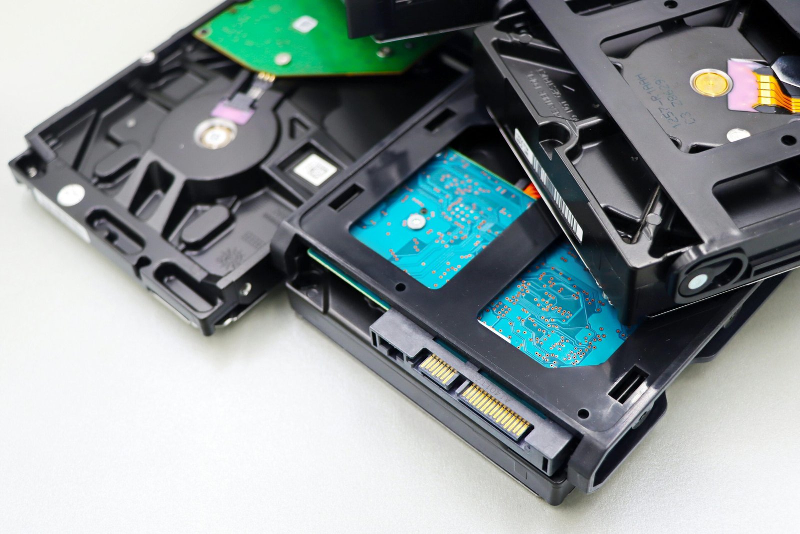 External hard drives used for data backup and recovery in Qatar
